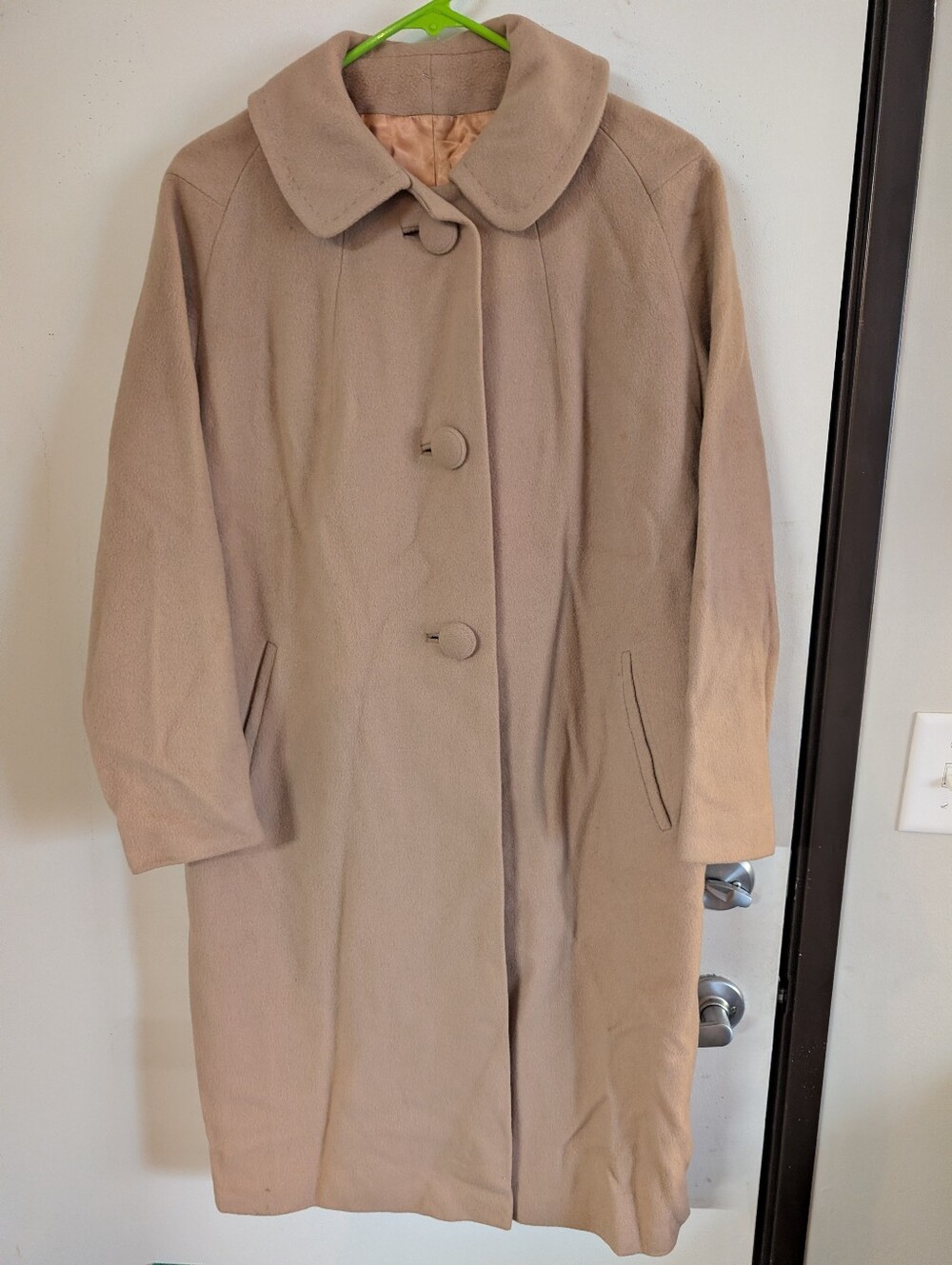 100% Cashmere Women's Beige Long Coat